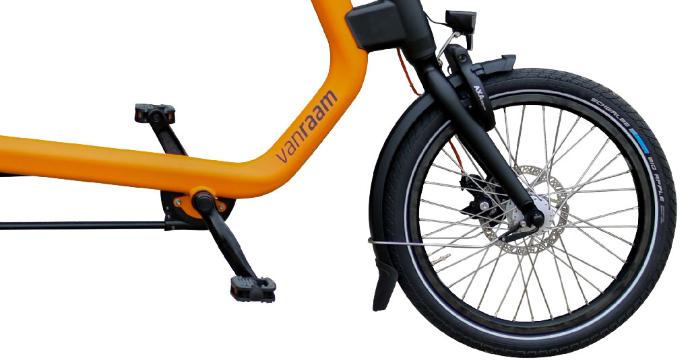 Modernes Dreirad mit sportlichem Design Clever Cycling Elektro Dreirad mit hydrogeformten Rahmen